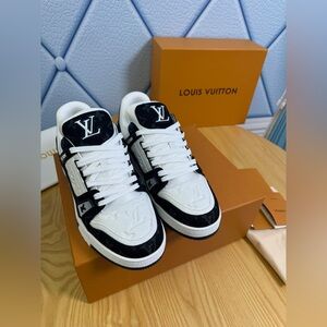 LV Louis Vuitton Men’s Men Trainer Trainers Sneakers Black White